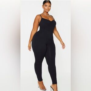 PrettyLittleThing PLUS BLACK COTTON RUCHED BUST JUMPSUIT US/20